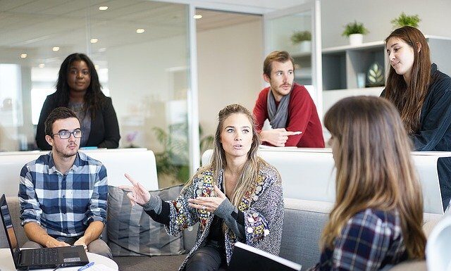 4 Reasons Why Your Online Business Should Outsource to an Order Fulfillment Center