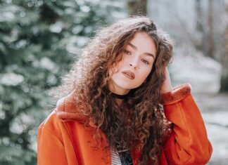 9 Helpful Tips & Tricks to Maintain Your Natural Curly Hair