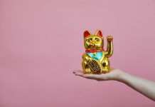 What Science Actually Says About Luck gold maneki-neko