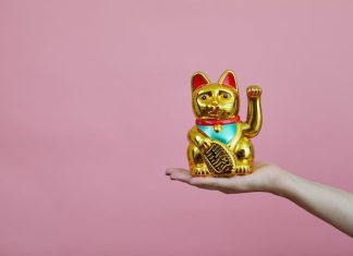 What Science Actually Says About Luck gold maneki-neko